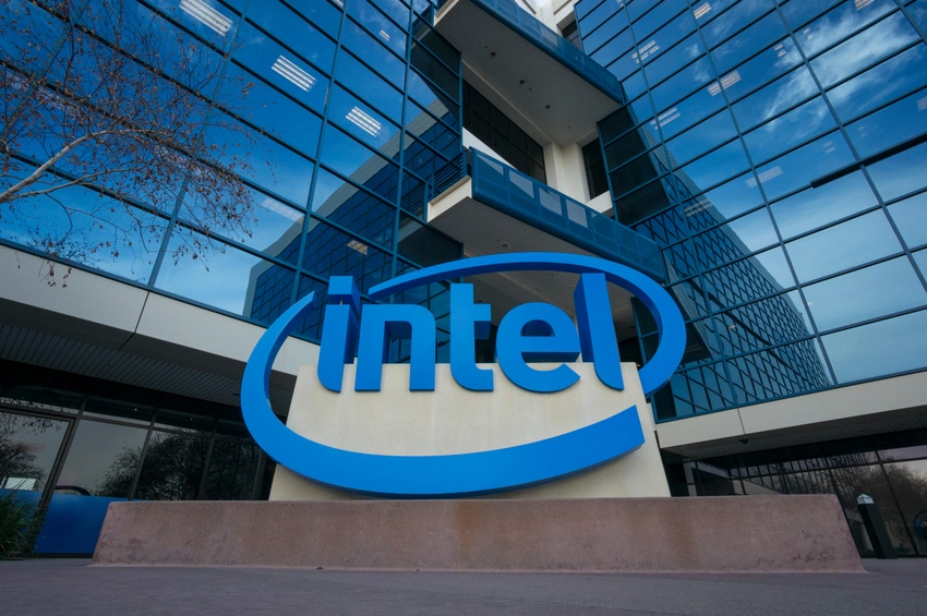 With its New Data center Chips, Intel Challenges AMD.