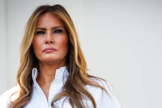 250808 melania trump ew 257p cfc6fa