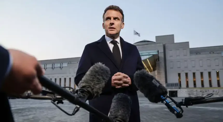 makron zasterig shcho tramp