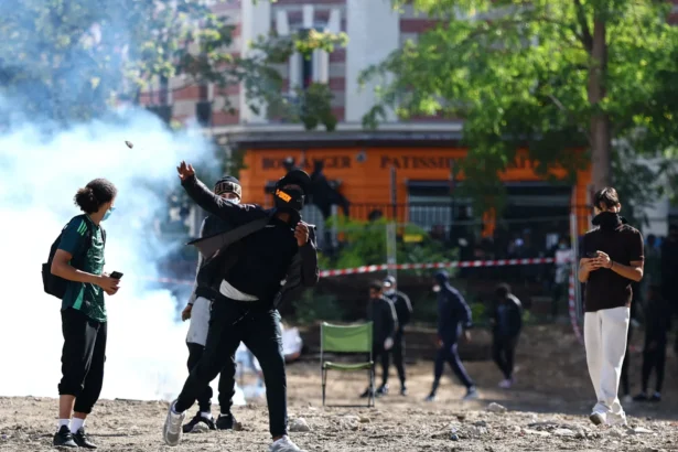 2026 10 02T113329Z 680601561 RC2ZUNAZ041H RTRMADP 3 FRANCE PROTEST 1790942281